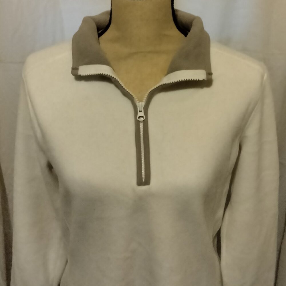 Old Navy white fleece pullover